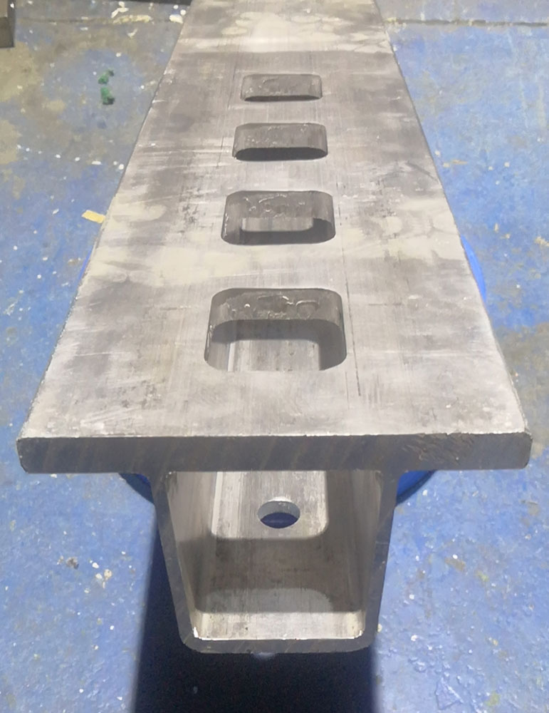 Finished aluminum scaffold guide rail with square and round holes